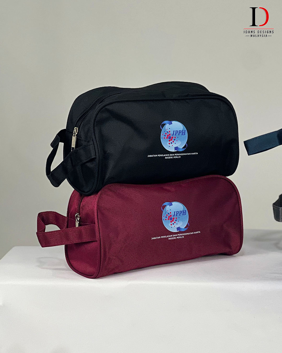 POUCH BAG